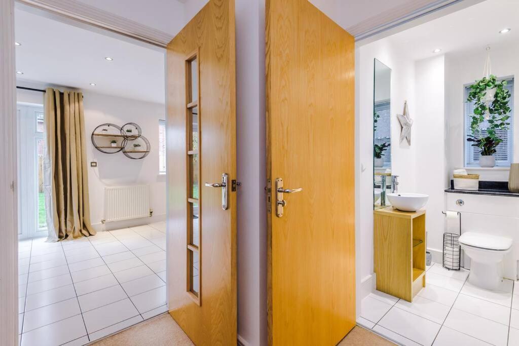 Luxurious Cosy 4Br Home Cheshire Saughall Bagian luar foto