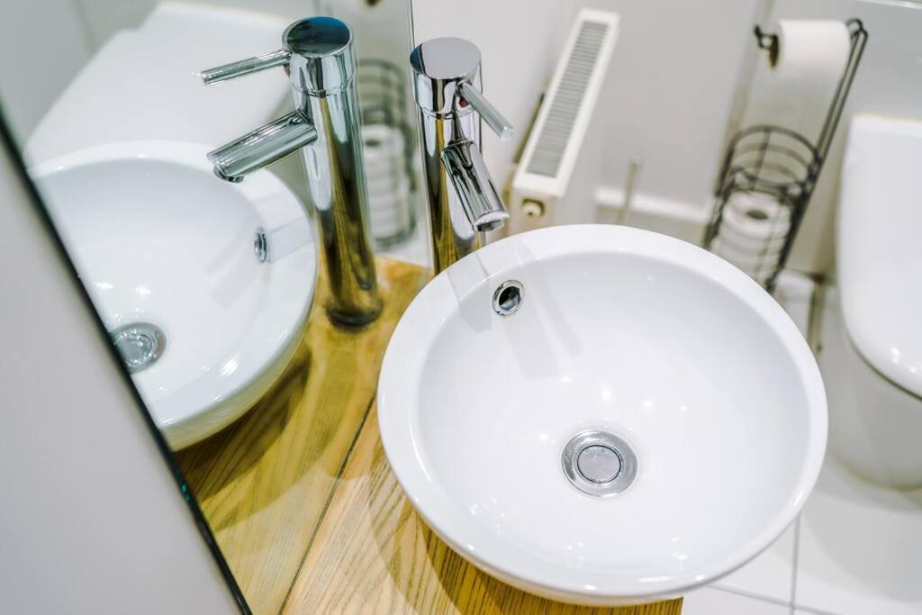 Luxurious Cosy 4Br Home Cheshire Saughall Bagian luar foto